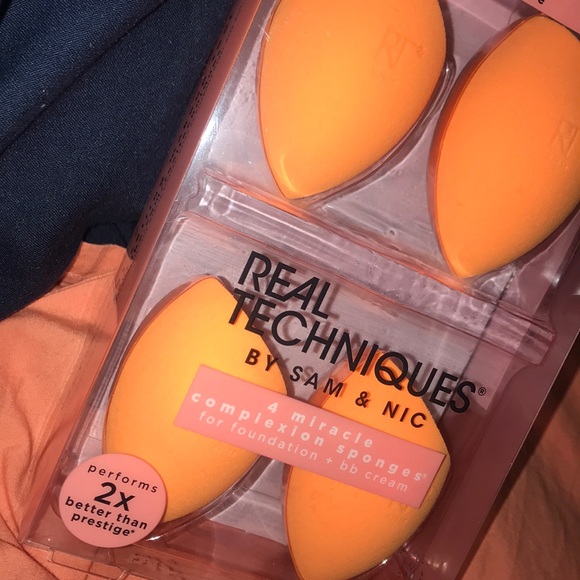 Real Techniques Other - 🎈🎈 NEW!! Real Technique sponges!! 🎈🎈